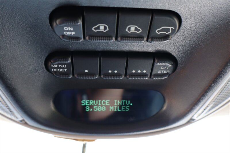 2001 Chrysler Town & Country Limited - Photo 24 - Hickory, NC 28601