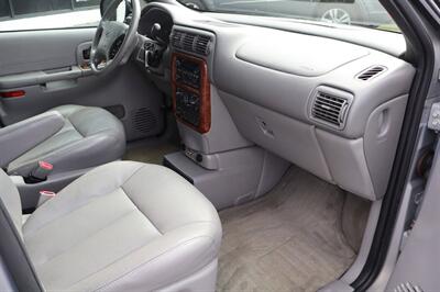 2001 Oldsmobile Silhouette Premiere 4dr Extended Mini Van   - Photo 18 - Hickory, NC 28601