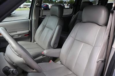 2001 Oldsmobile Silhouette Premiere 4dr Extended Mini Van   - Photo 12 - Hickory, NC 28601
