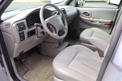 2001 Oldsmobile Silhouette Premiere 4dr Extended Mini Van   - Photo 11 - Hickory, NC 28601