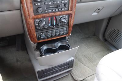 2001 Oldsmobile Silhouette Premiere 4dr Extended Mini Van   - Photo 27 - Hickory, NC 28601