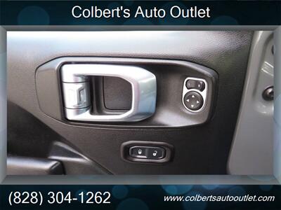 2018 Jeep Wrangler Rubicon 4x4 4dr SUV (midyear release)   - Photo 14 - Hickory, NC 28601