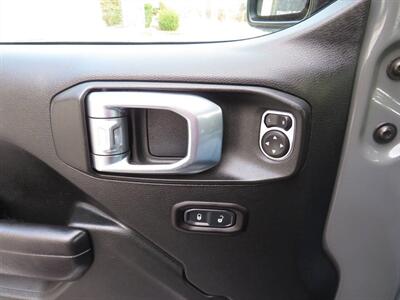 2018 Jeep Wrangler Rubicon 4x4 4dr SUV (midyear release)   - Photo 14 - Hickory, NC 28601