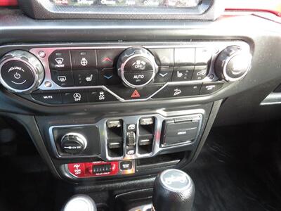 2018 Jeep Wrangler Rubicon 4x4 4dr SUV (midyear release)   - Photo 17 - Hickory, NC 28601