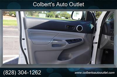 2013 Toyota Tacoma V6   - Photo 14 - Hickory, NC 28601