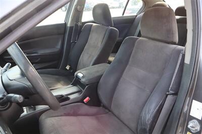 2010 Honda Accord LX 4dr Sedan 5A   - Photo 12 - Hickory, NC 28601