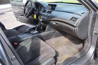 2010 Honda Accord LX 4dr Sedan 5A   - Photo 17 - Hickory, NC 28601