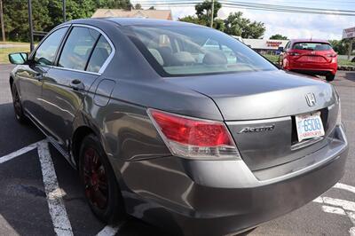 2010 Honda Accord LX 4dr Sedan 5A   - Photo 6 - Hickory, NC 28601