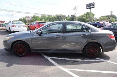 2010 Honda Accord LX 4dr Sedan 5A   - Photo 5 - Hickory, NC 28601
