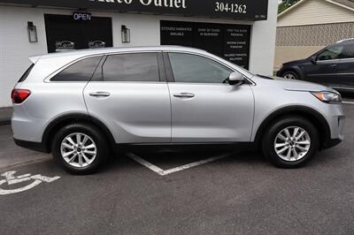 2019 Kia Sorento LX 4dr SUV   - Photo 9 - Hickory, NC 28601