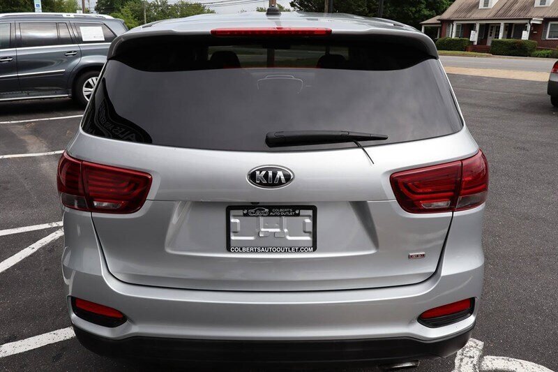 2019 Kia Sorento LX 4dr SUV - Photo 7 - Hickory, NC 28601