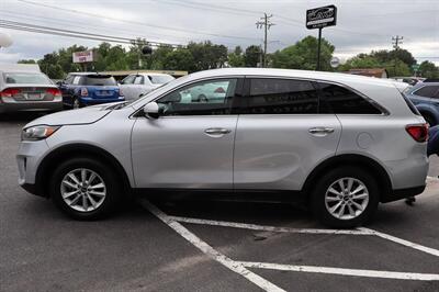 2019 Kia Sorento LX 4dr SUV   - Photo 5 - Hickory, NC 28601