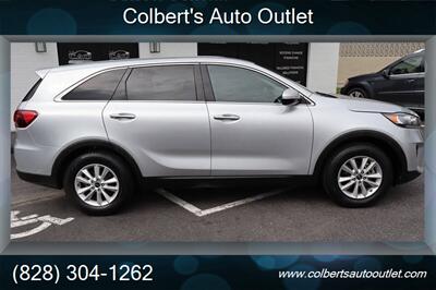 2019 Kia Sorento LX 4dr SUV - Photo 9 - Hickory, NC 28601