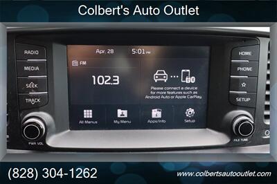 2019 Kia Sorento LX 4dr SUV - Photo 20 - Hickory, NC 28601