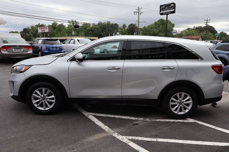 2019 Kia Sorento LX 4dr SUV - Photo 5 - Hickory, NC 28601