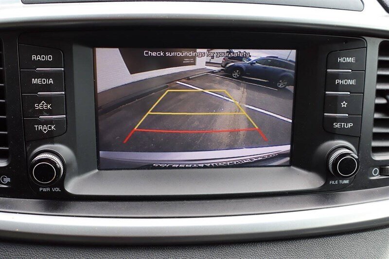 2019 Kia Sorento LX 4dr SUV - Photo 21 - Hickory, NC 28601