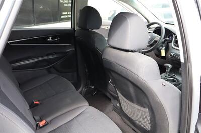 2019 Kia Sorento LX 4dr SUV   - Photo 15 - Hickory, NC 28601