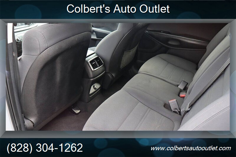 2019 Kia Sorento LX 4dr SUV - Photo 12 - Hickory, NC 28601