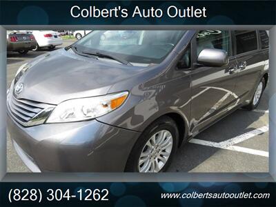 2015 Toyota Sienna XLE 8-Passenger - Photo 4 - Hickory, NC 28601