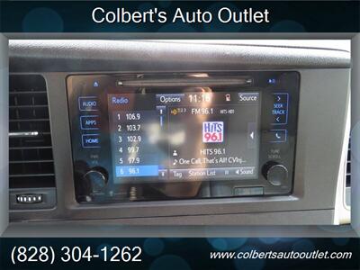 2015 Toyota Sienna XLE 8-Passenger - Photo 27 - Hickory, NC 28601