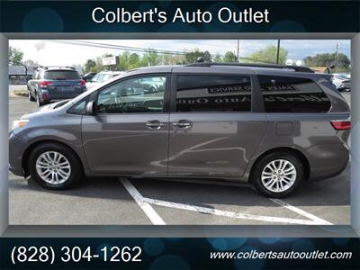 2015 Toyota Sienna XLE 8-Passenger - Photo 5 - Hickory, NC 28601