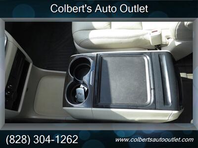 2015 Toyota Sienna XLE 8-Passenger - Photo 30 - Hickory, NC 28601