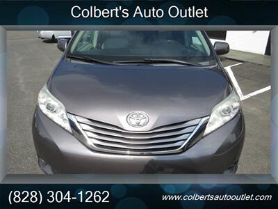2015 Toyota Sienna XLE 8-Passenger - Photo 3 - Hickory, NC 28601