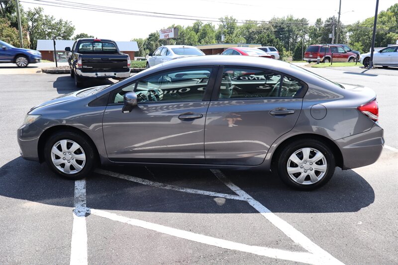 2015 Honda Civic LX - Photo 5 - Hickory, NC 28601