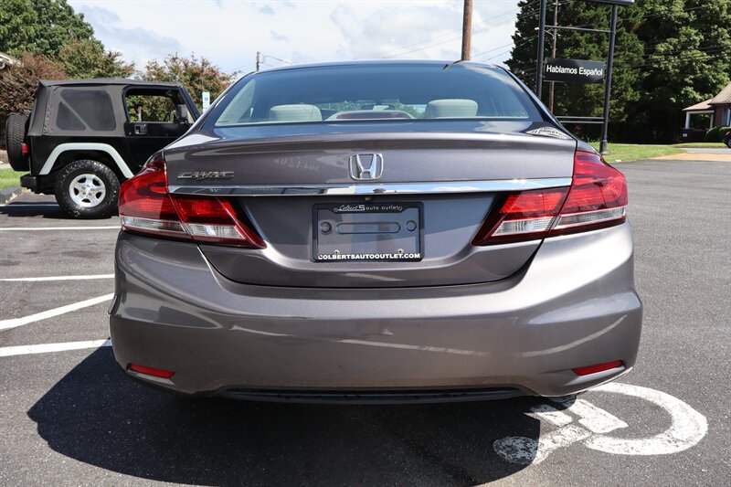 2015 Honda Civic LX - Photo 7 - Hickory, NC 28601