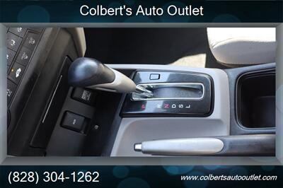 2015 Honda Civic LX - Photo 13 - Hickory, NC 28601