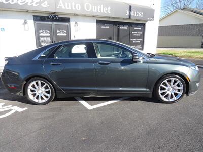 2016 Lincoln MKZ Base 4dr Sedan - Photo 10 - Hickory, NC 28601