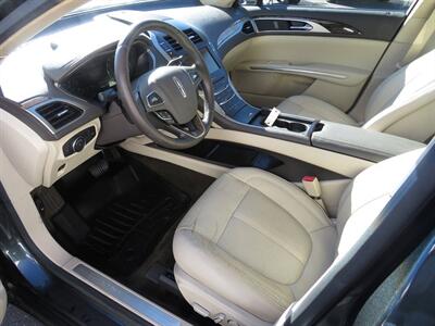 2016 Lincoln MKZ Base 4dr Sedan - Photo 11 - Hickory, NC 28601