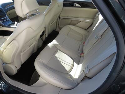 2016 Lincoln MKZ Base 4dr Sedan - Photo 12 - Hickory, NC 28601