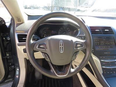 2016 Lincoln MKZ Base 4dr Sedan - Photo 14 - Hickory, NC 28601