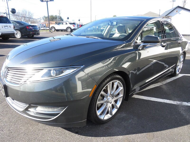 2016 Lincoln MKZ Base 4dr Sedan - Photo 5 - Hickory, NC 28601