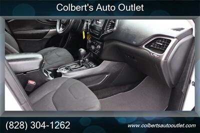 2019 Jeep Cherokee Latitude 4x4 4dr SUV - Photo 20 - Hickory, NC 28601