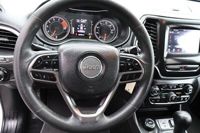 2019 Jeep Cherokee Latitude 4x4 4dr SUV   - Photo 23 - Hickory, NC 28601