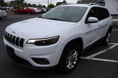 2019 Jeep Cherokee Latitude 4x4 4dr SUV   - Photo 4 - Hickory, NC 28601