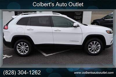 2019 Jeep Cherokee Latitude 4x4 4dr SUV - Photo 9 - Hickory, NC 28601