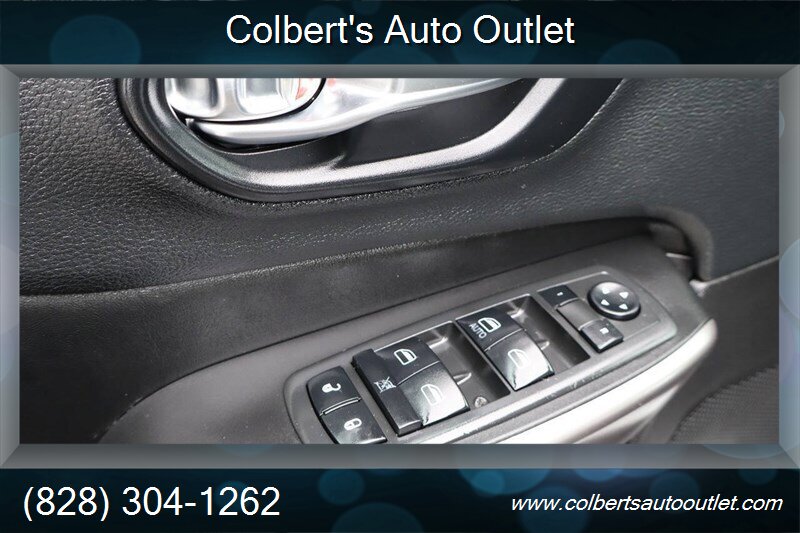 2019 Jeep Cherokee Latitude 4x4 4dr SUV - Photo 22 - Hickory, NC 28601
