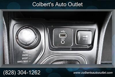 2019 Jeep Cherokee Latitude 4x4 4dr SUV - Photo 28 - Hickory, NC 28601