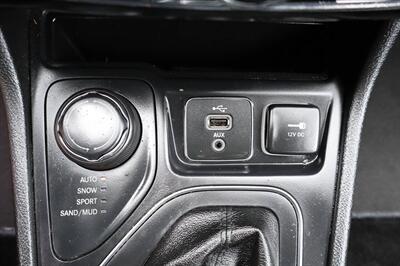 2019 Jeep Cherokee Latitude 4x4 4dr SUV   - Photo 28 - Hickory, NC 28601