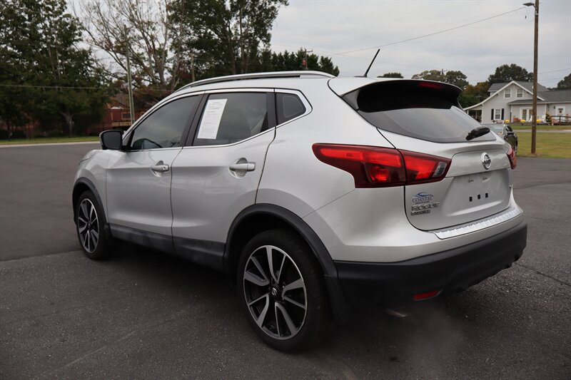 2018 Nissan Rogue Sport SL - Photo 3 - Hickory, NC 28601