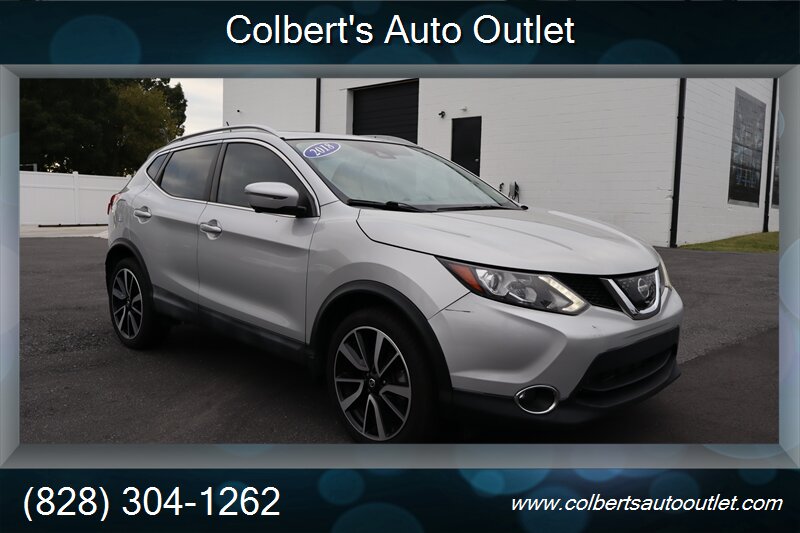 2018 Nissan Rogue Sport SL   - Photo 1 - Hickory, NC 28601