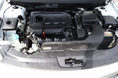 2015 Hyundai Sonata SE 4dr Sedan   - Photo 10 - Hickory, NC 28601