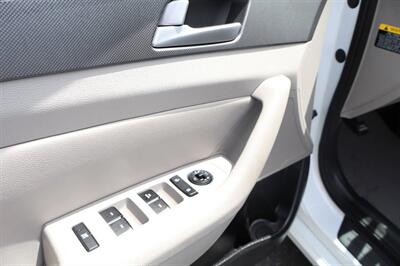 2015 Hyundai Sonata SE 4dr Sedan   - Photo 21 - Hickory, NC 28601