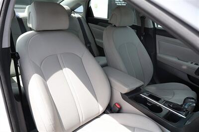 2015 Hyundai Sonata SE 4dr Sedan   - Photo 20 - Hickory, NC 28601