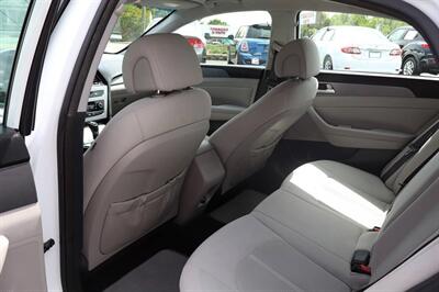 2015 Hyundai Sonata SE 4dr Sedan   - Photo 13 - Hickory, NC 28601