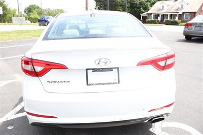 2015 Hyundai Sonata SE 4dr Sedan   - Photo 7 - Hickory, NC 28601