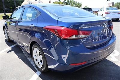2016 Hyundai Elantra SE 4dr Sedan 6A (US)   - Photo 6 - Hickory, NC 28601